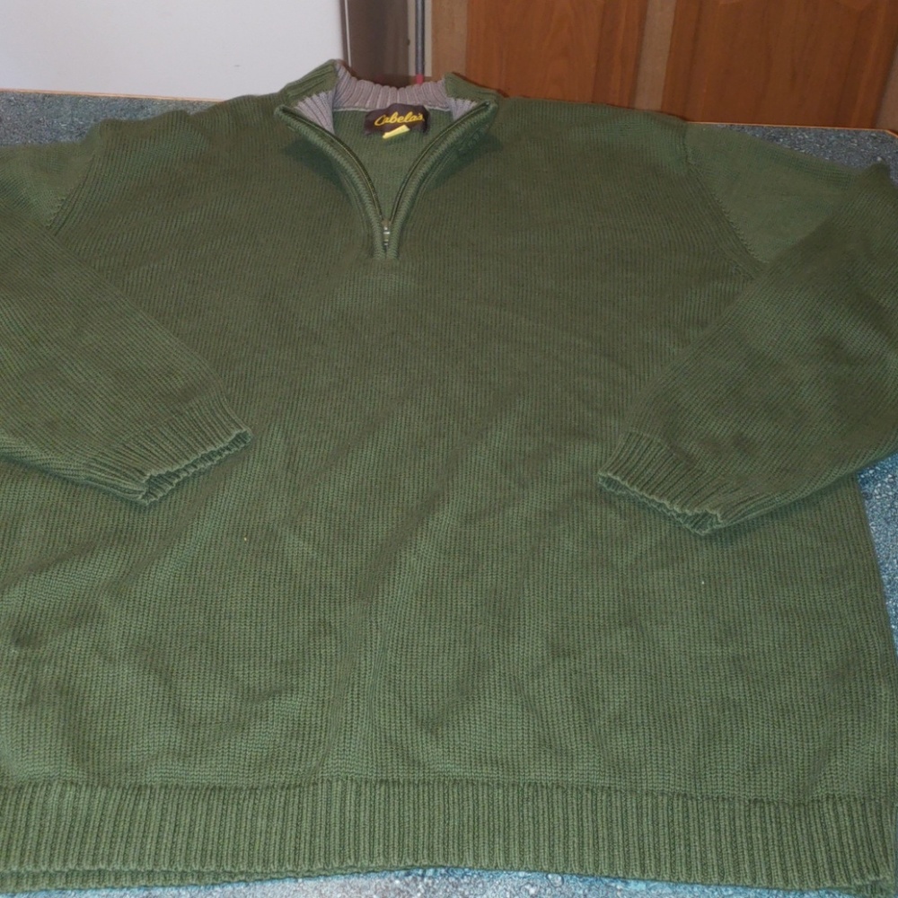 Cables 1/4 zip sweater